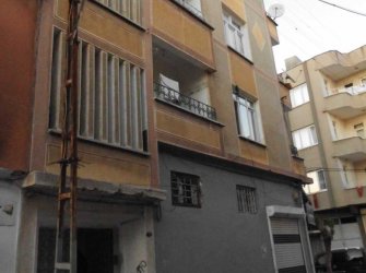 KİLİS AHMETRASİM CADDESİNDE SATILIK DAİRE 