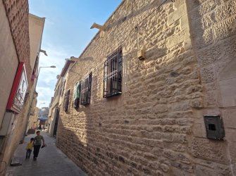 KİLİS ULU CAMİ YANINDA SATILIK TARİHİ KONAK 