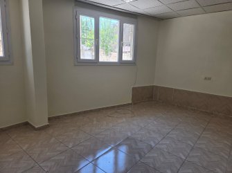 KİLİS'TE KERVAN DÖNER ARKASINDA GİRİŞ KATTA  SATILIK TEMİZ EV